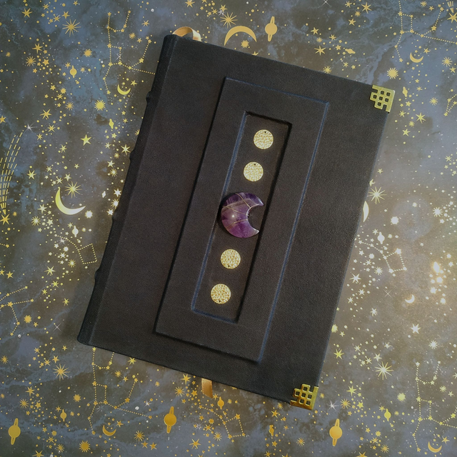 Grimoire cuir "Lune d'Améthyste"