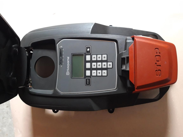 Ensemble carter clavier écran Husqvarna Automower 105