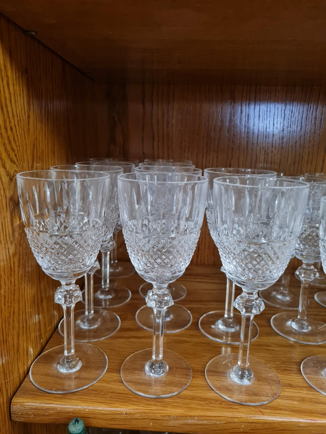 10 verres a vin cristal de lorraine (H19 Diam8)