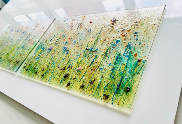 Kleurrijk Wilde bloemenveld – Sprankelend Glas Paneel op helderwit aluminium