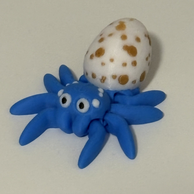 3D Printed Spider With Speckled Gold Egg