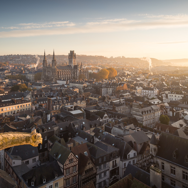 Rouen au lever du jour