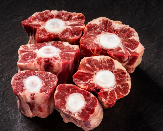 Bio Alpweiderind Ochsenschwanz 1kg  VORBEST 05.02.