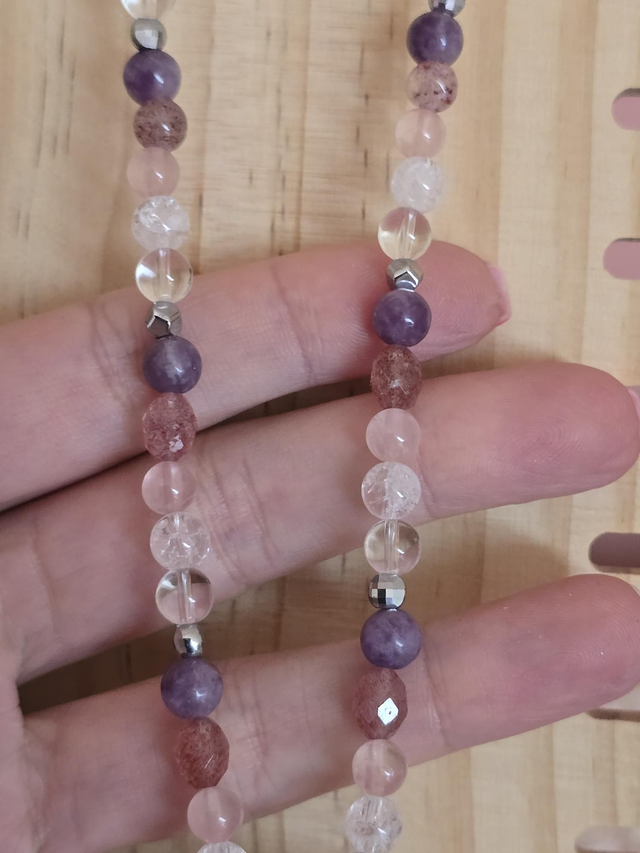 Collier Lépidolite, Quartz fraise, Quartz rose, Cristal de roche en 0,6 cm