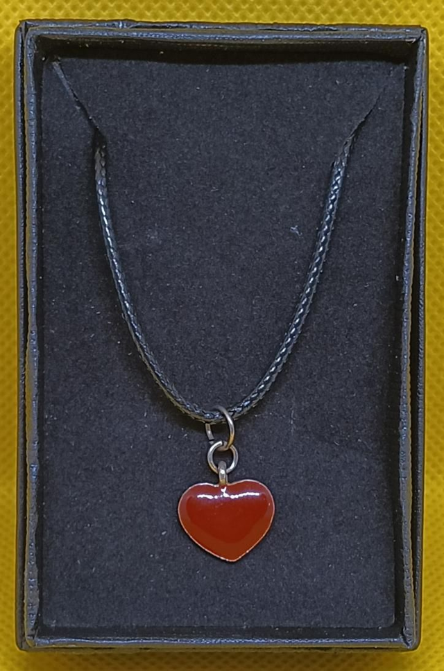 Small Red Enamel Heart Pendant Necklace.
