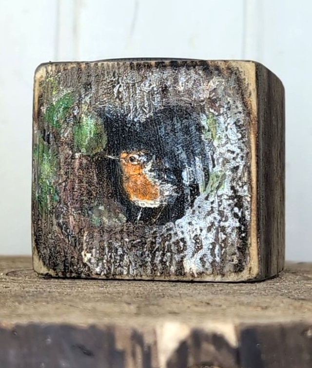 Robin in the heart of the tree - Tealight Holder Reclaimed Wood