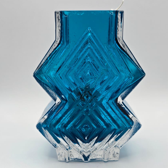 Whitefriars Double Diamond Vase – Kingfisher Blue