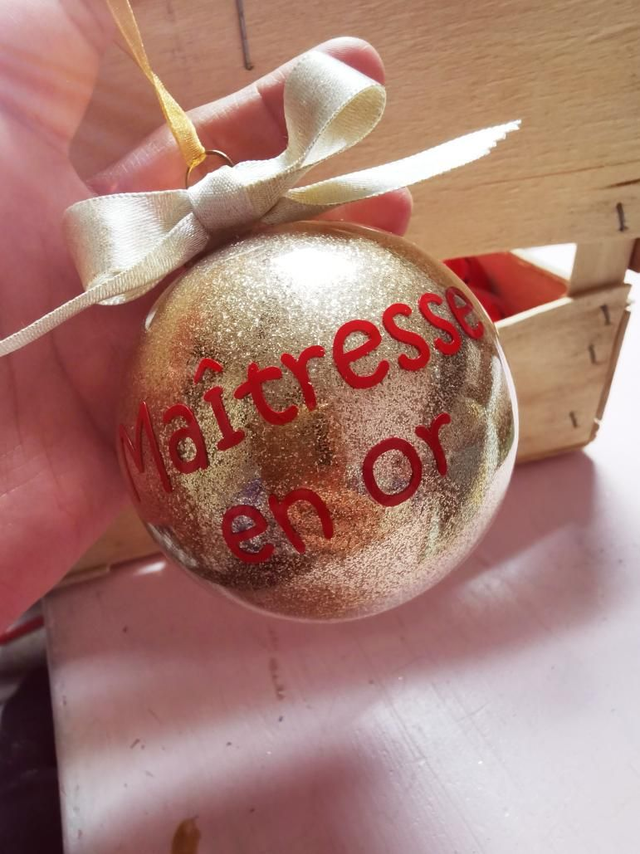 Boule &quot;maîtresse en or&quot; 