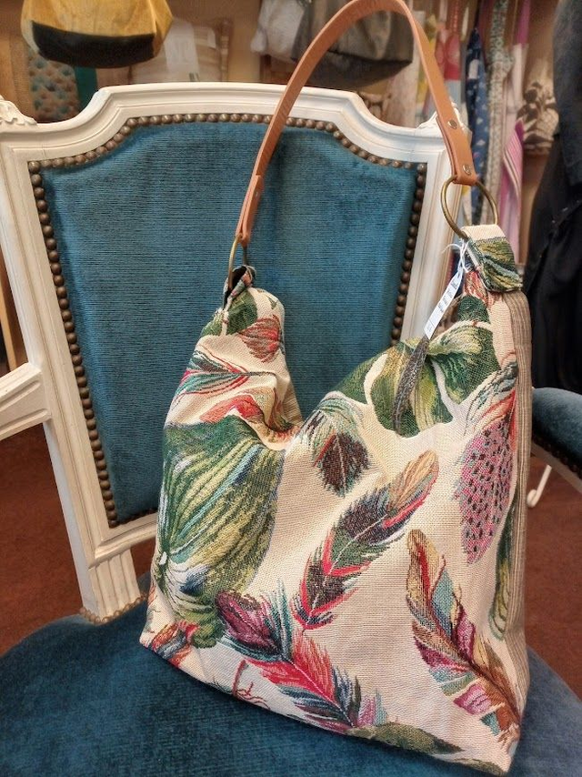 Sac hobo besace tissu jacquard feuilles et plumes doublé