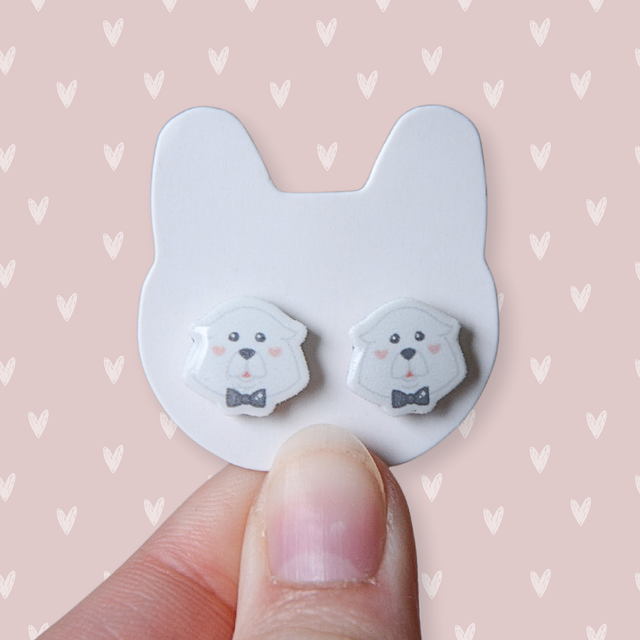 Bond stud earrings