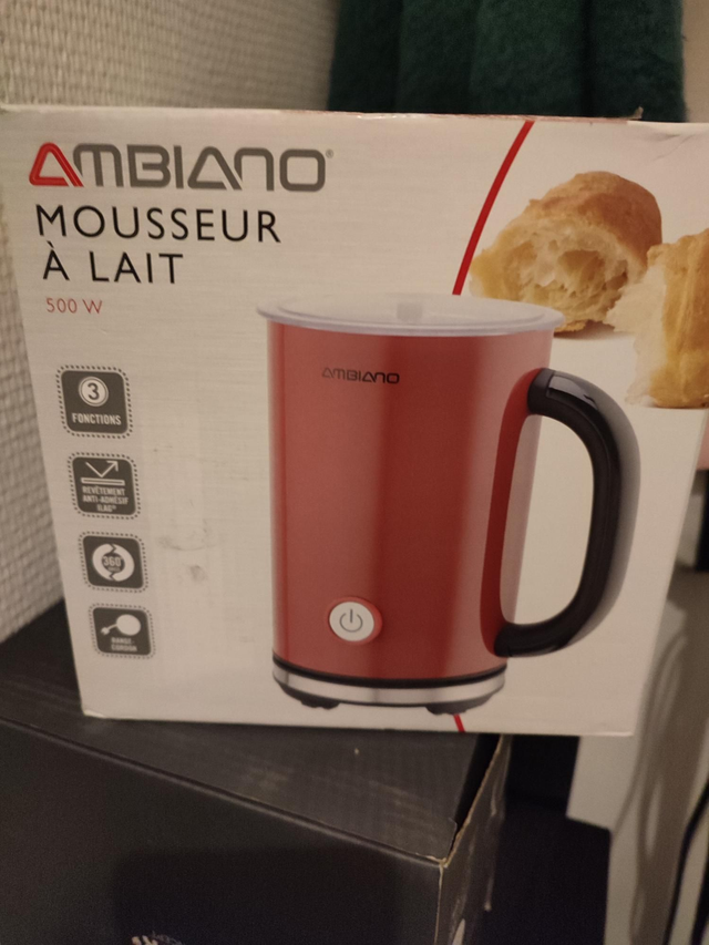 Mousseur à lait électrique 