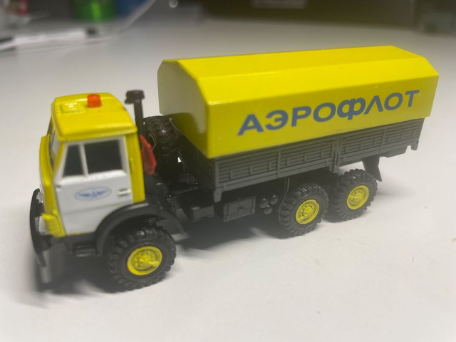 Kamaz Plane Aeroflot Airport Kiev 1/87