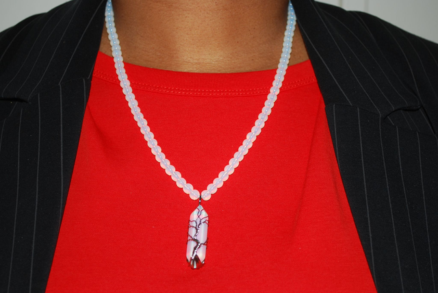 Collier long en opale noble