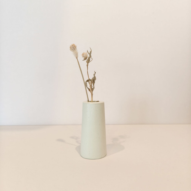 "Solune" Mini vase artisanal en gypse avec fleurs séchées – déco minimaliste 