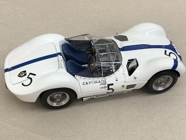 Maserati Tipo 61 Birdcage  1960 CMC 1:18