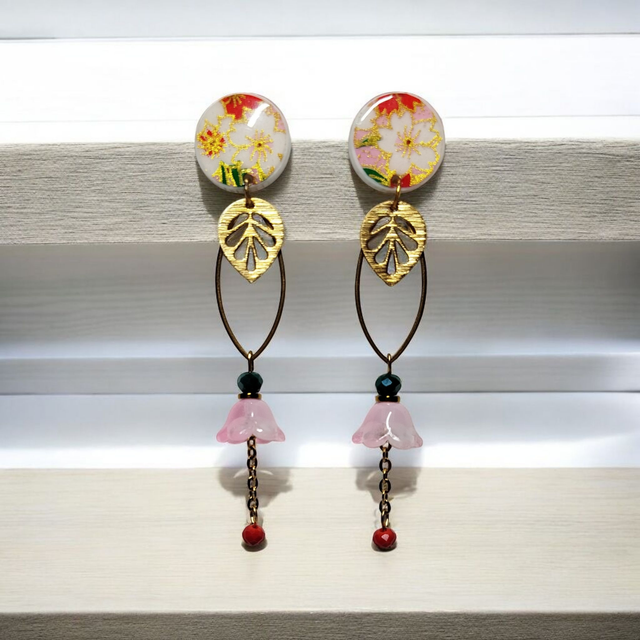 Boucles d'oreilles pendantes motifs japonais rose rouge