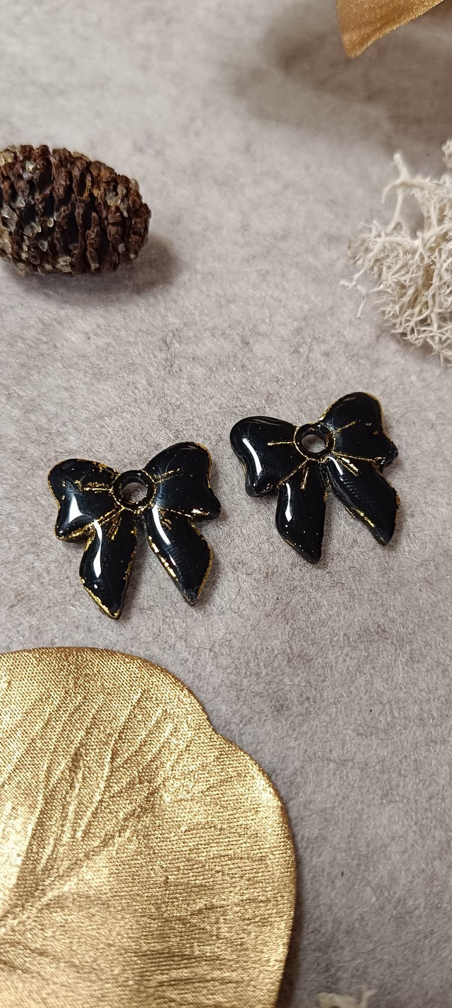 Pampilles noeud noir et or