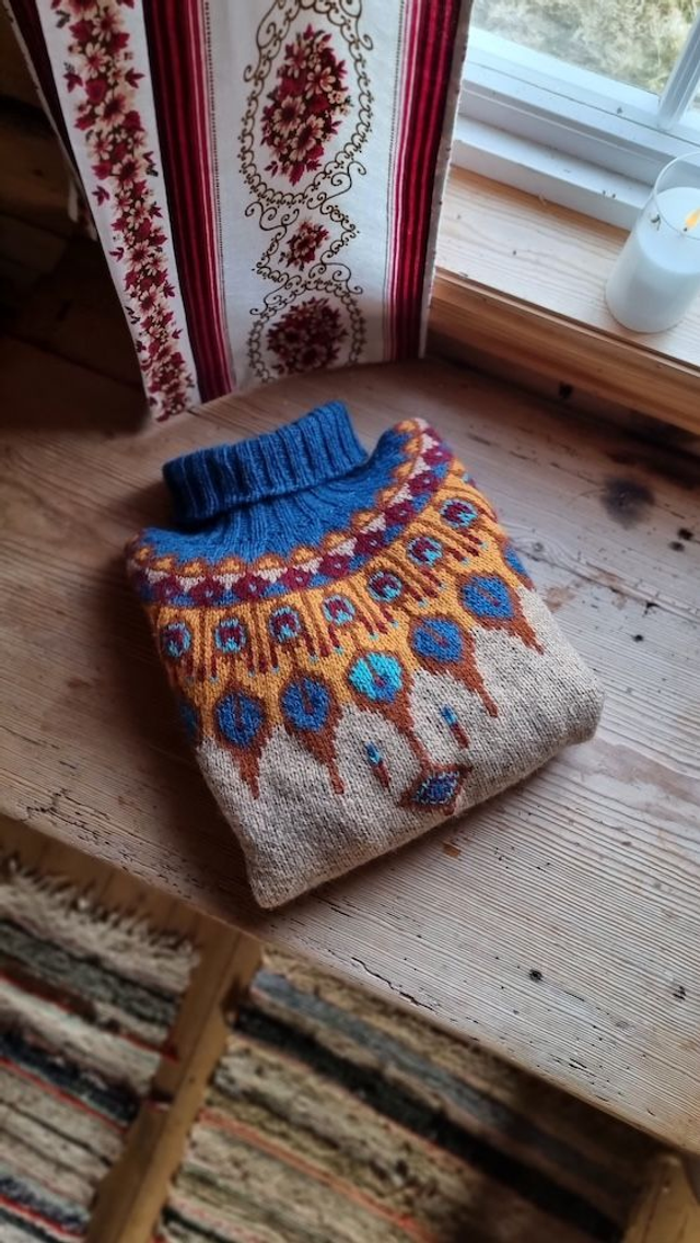 Little Peacock Sweater Kit - Col 05 ( Camel Luna, Varde, Vidde) - Wool & Pattern - Linka Neumann