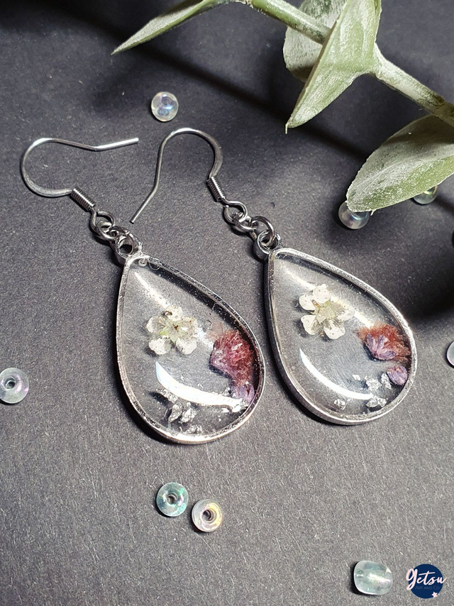 Boucles d&#039;oreilles fleurs et feuilles d&#039;argent
