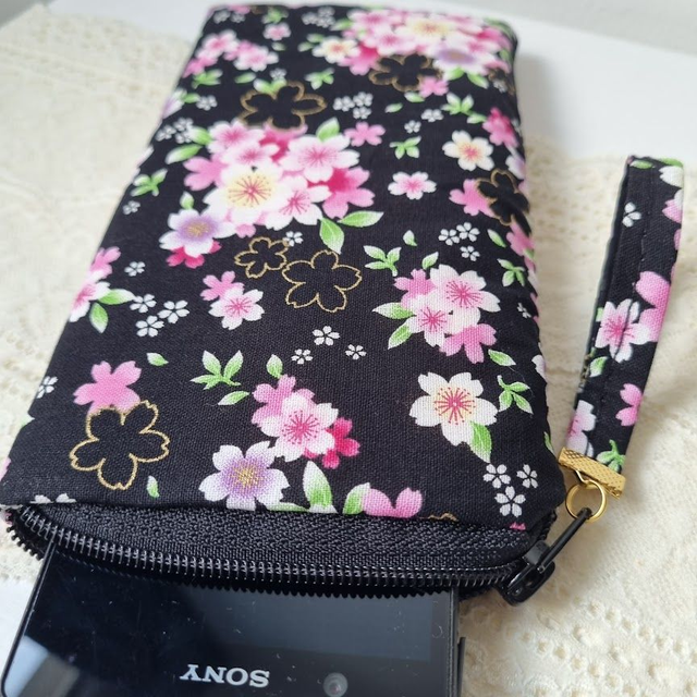 Etui zippé pour smartphone "Mieko" noir & rose