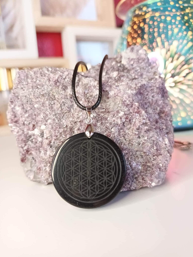 Pendentif fleur de vie en Obsidienne