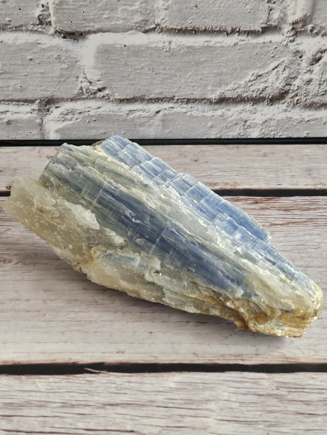 Cyanite bleue brute – 211 g