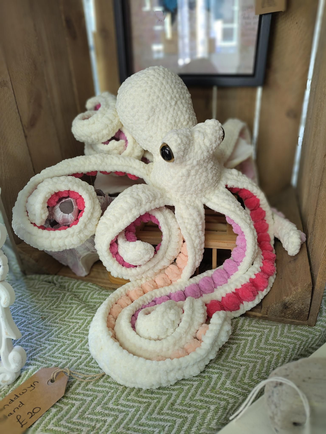 Crochet Crafts - lifelike Velvet Soft Chenille Octopus Amigurumi (Ready-to-Ship)
