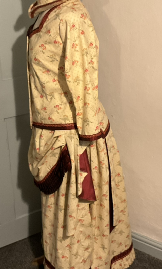 3 piece bustle ensemble 005