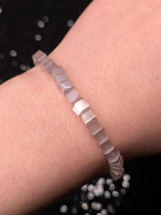 Bracelet oeil de chat rose carré 