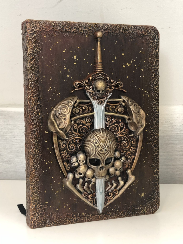 Carnet Epée et Crâne