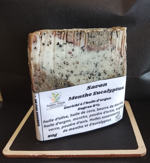 🌿 Savon Menthe Eucalyptus – 80 g  Enrichi à l’huile d’argan – Surgraissé 8% Fabrication artisanale – Saponification à froid