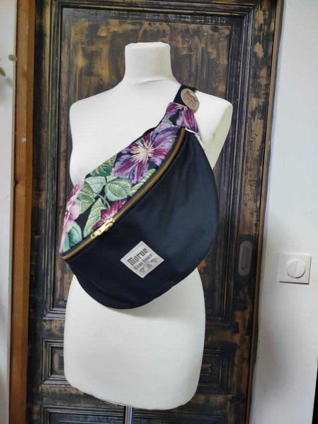 Tapisserie fleur violet et velours ras 