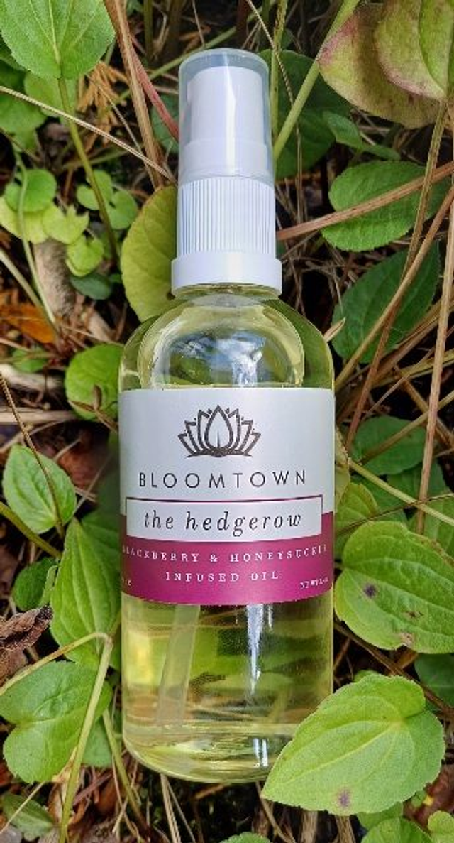 The Hedgerow - Blackberry &amp; Honeysuckle Infused Oil