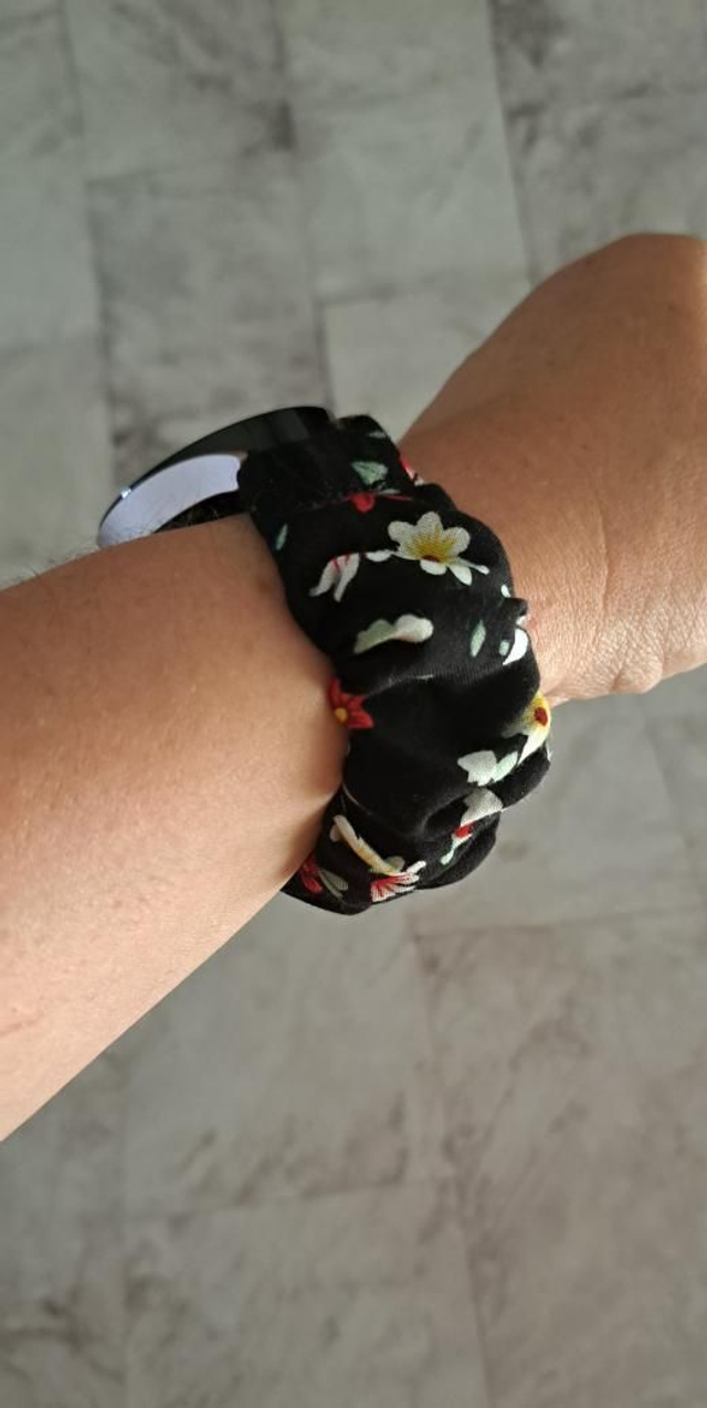 Bracelet chouchou pour montre noir fleuri
