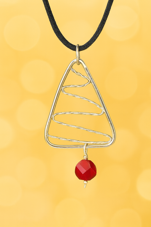 Wire &amp; Wonder: Filigree Christmas Tree Pendant