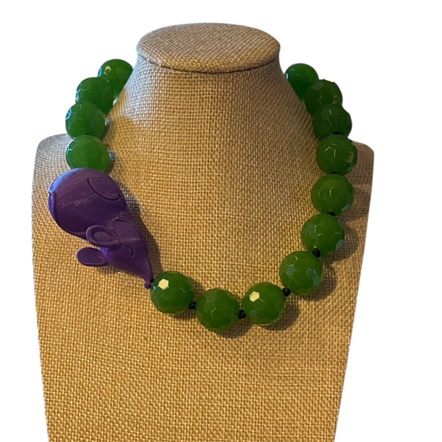 Collana pietre verdi Topolino viola