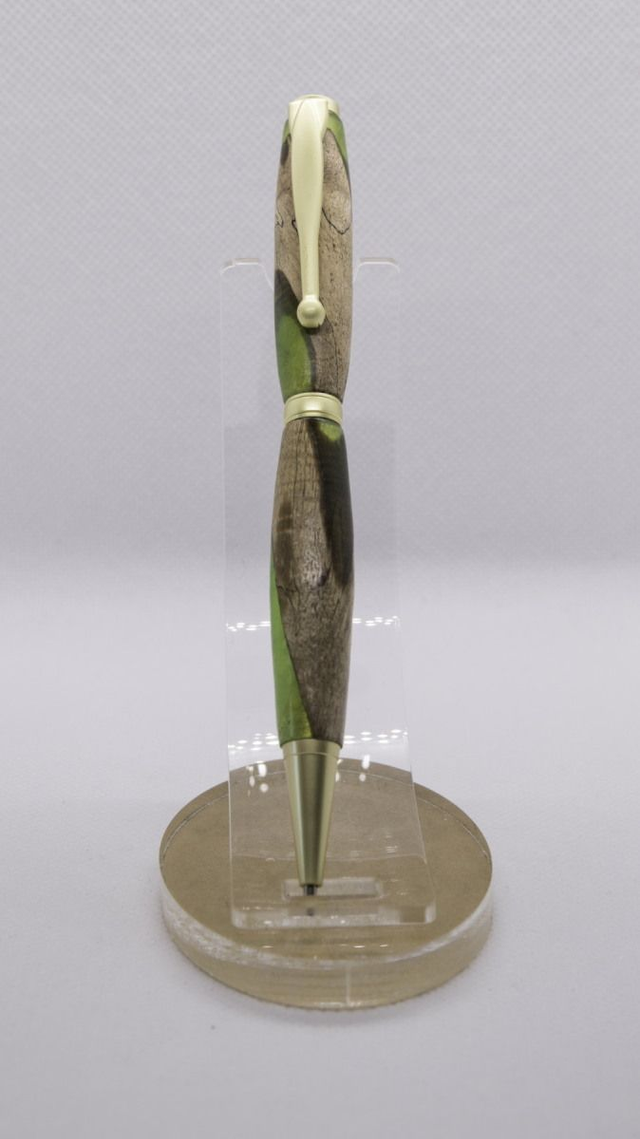 Stylo bille noir en Noyer et résine verte