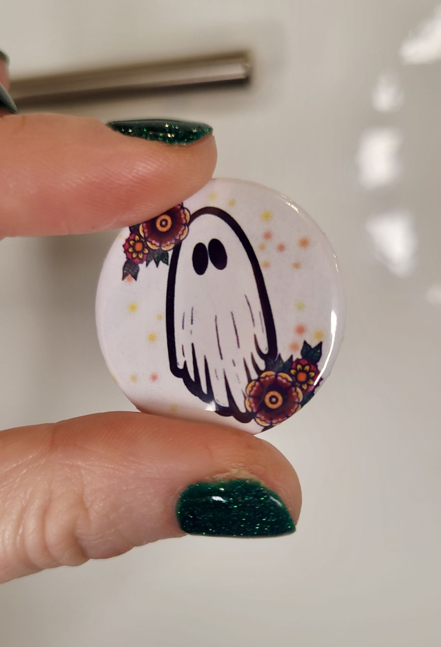 Floral Ghost Pin Badge – 32mm Round Pin Button