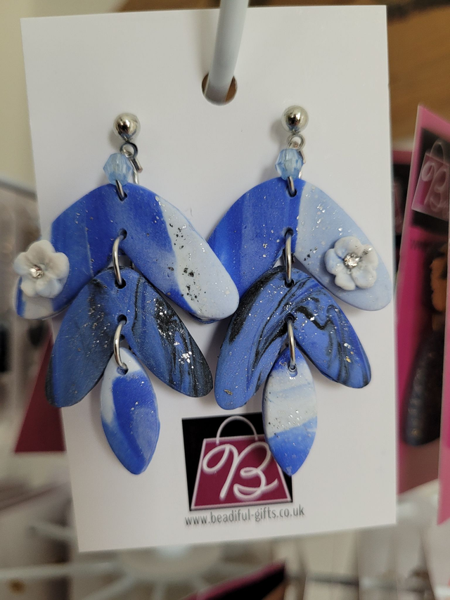 Drop earrings: Three-tier blue vibe