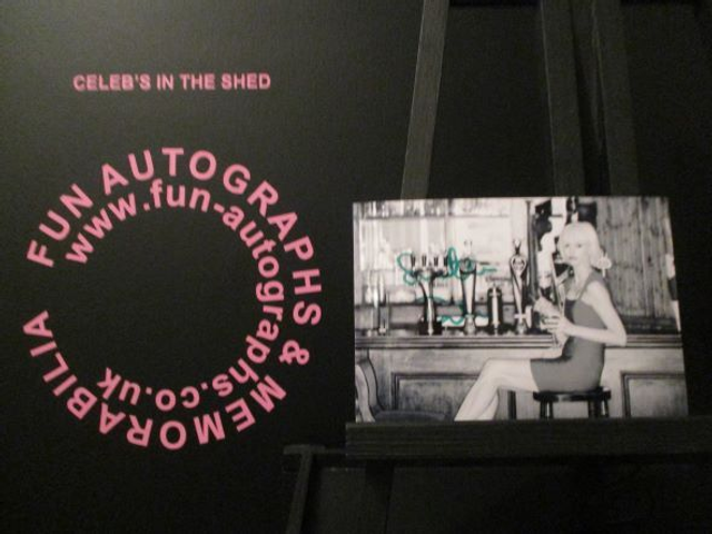 Samantha Tomlin Authentic Autographed 6x4 Our Facing Photograph (Q)