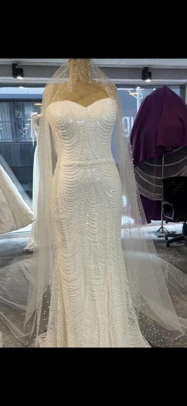 Robe de Mariée Sirène Col Demi-coeur à Strass / Réf : RMS57