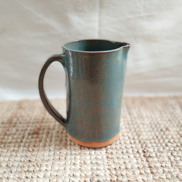 Pichet Argile rouge, émail bleu 