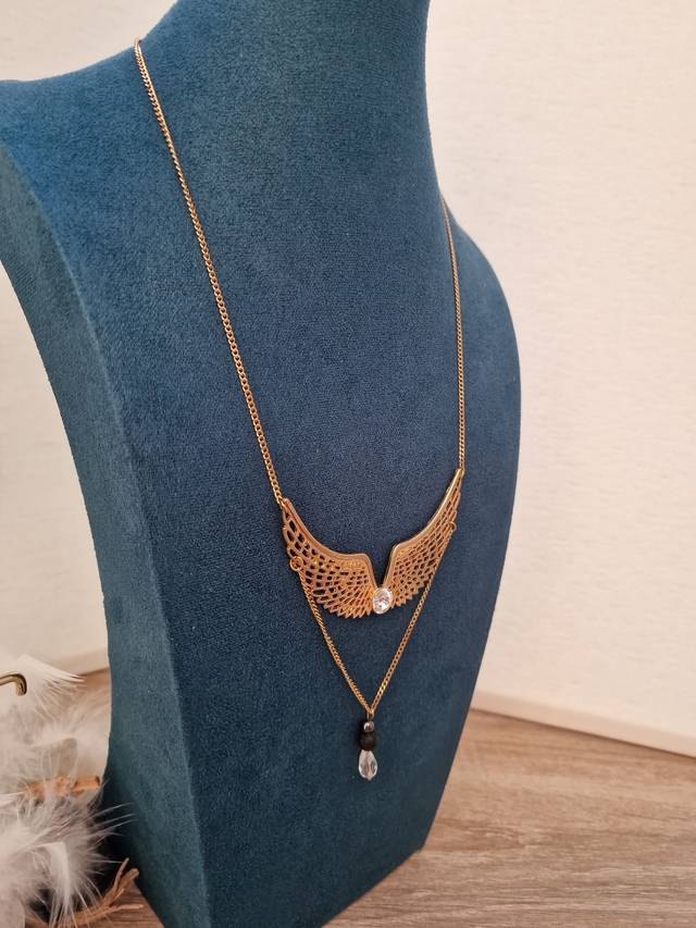 Collier Ailes Acier Doré Perles Lave Hématite Cristal