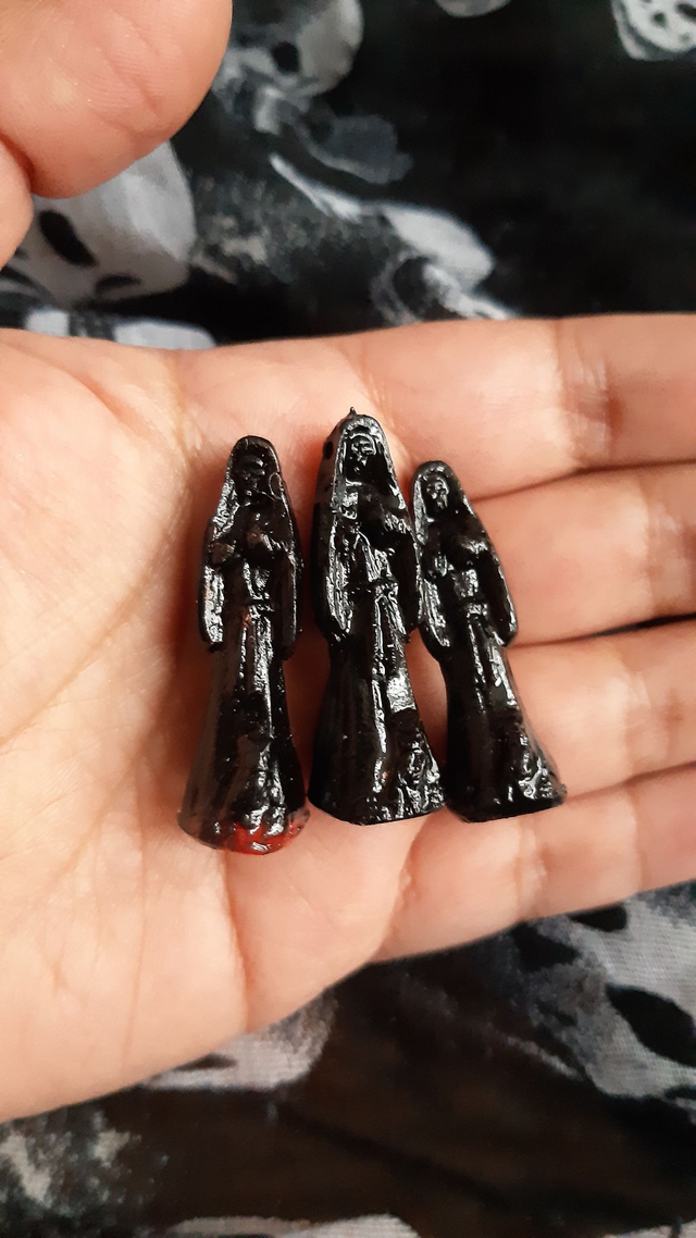 Mini santitas noires 3cm