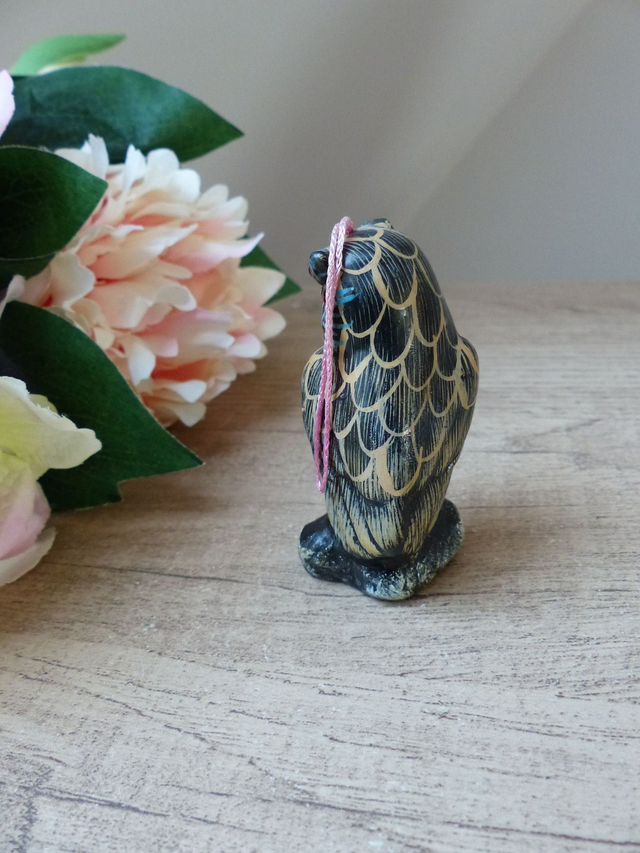 Figurine miniature Chouette/ Hibou en céramique peint à la main à suspendre, chouette décoration de maison, Oiseau à accrocher Vintage