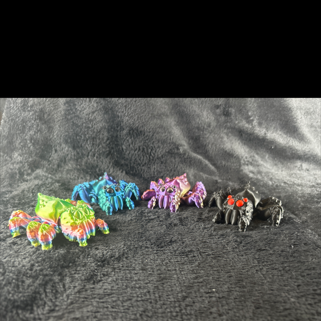 Articulated jumping spiders 