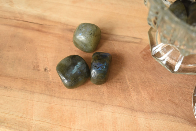 Labradorite - Protection & intuition
