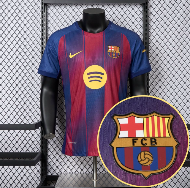 Barca 25/26 player version home shirt  (Players version recommended 1 size larger than usual)