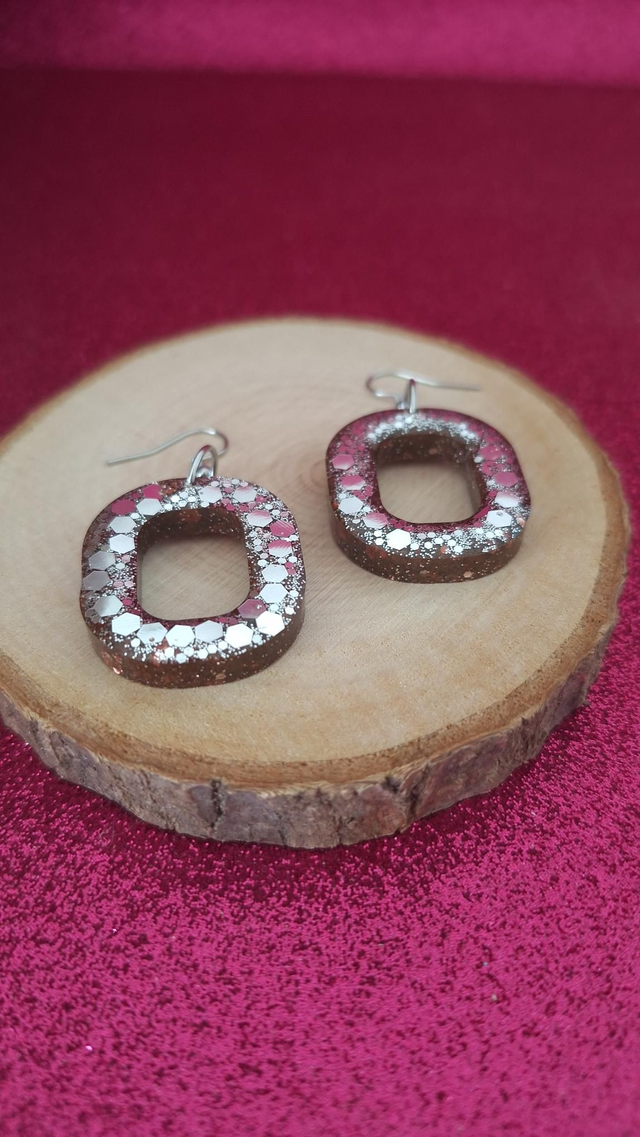Boucles d'oreilles ovales chocolat/paillettes argentées 