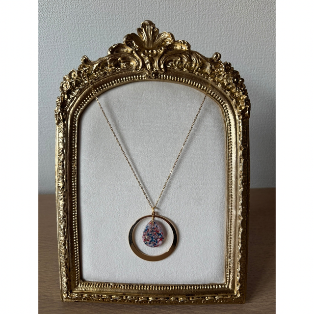 Collier or (5cm diamètre) 